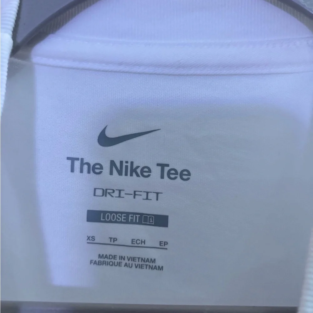 women's xs‎ Nike loose fit shirt